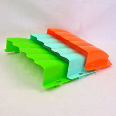 FWUFONG Tempat Makan Kelinci Hamster Grass Feeder Orange