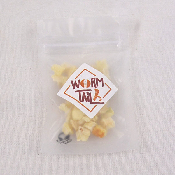 WORMTAIL Snack Hamster Kelinci Apple Freeze Dried Snack 5gr Small Animal Snack Wormtail 